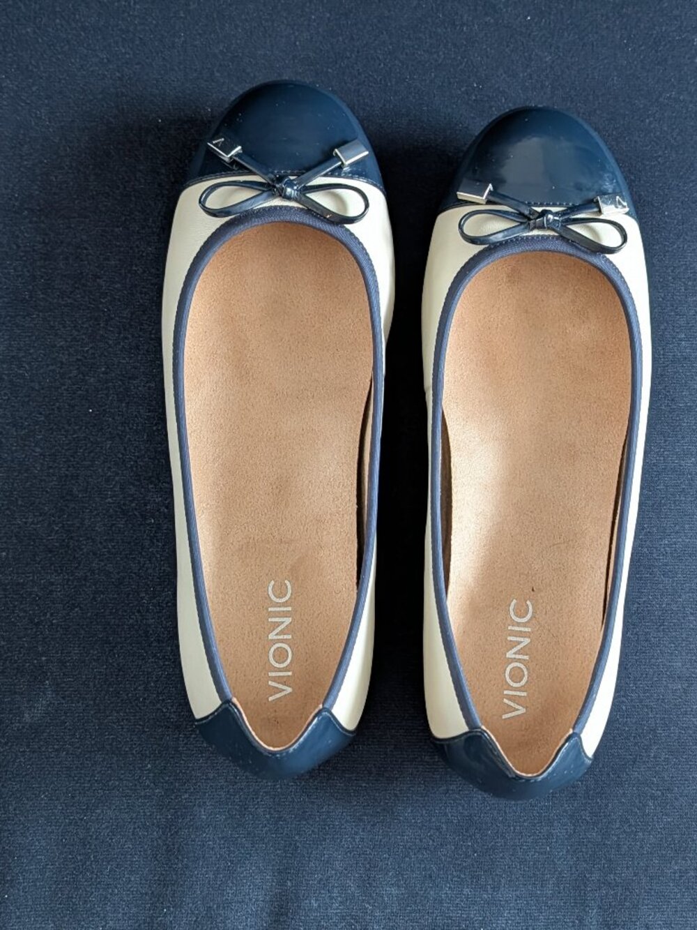 VIONIC Spark Minna Ballet Flat in Cream with Navy Patent Leather Toe Cap - Women